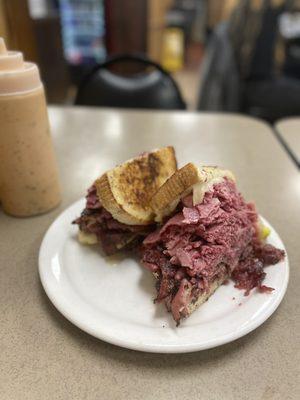 Mixed pastrami and corned beef