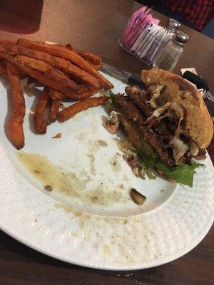 Willies Burger w/sweet potato fries