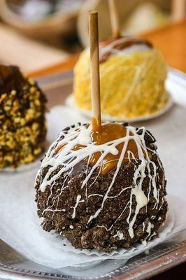 Gourmet caramel apples