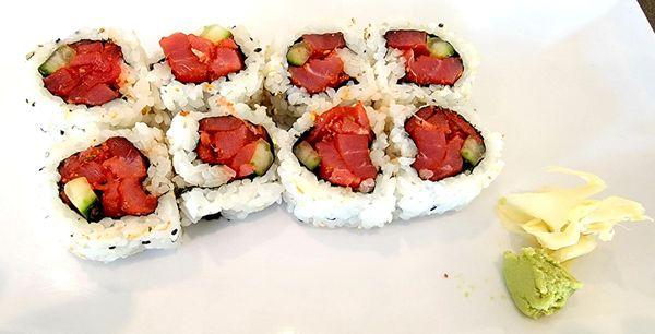 Spicy tuna roll