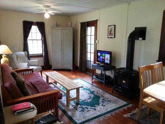 The living room of the Wintergreen Cottage.