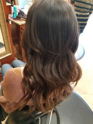 Toned down this beauty with a blended balyage.