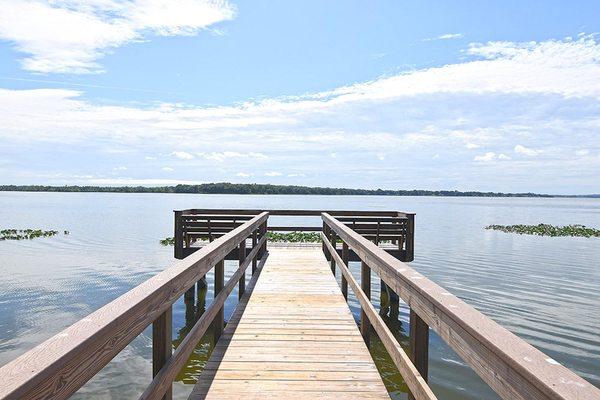 Lakeside Terrace