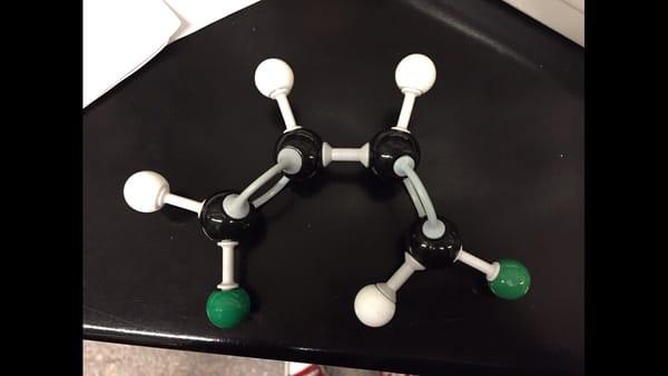 Building molecular models