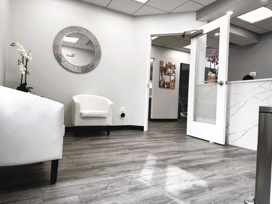 clean lobby at Parkway Dental