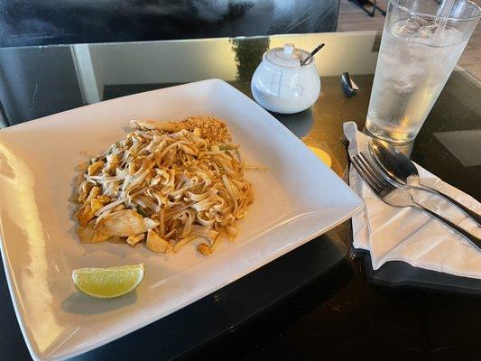 Pad Thai with chicken