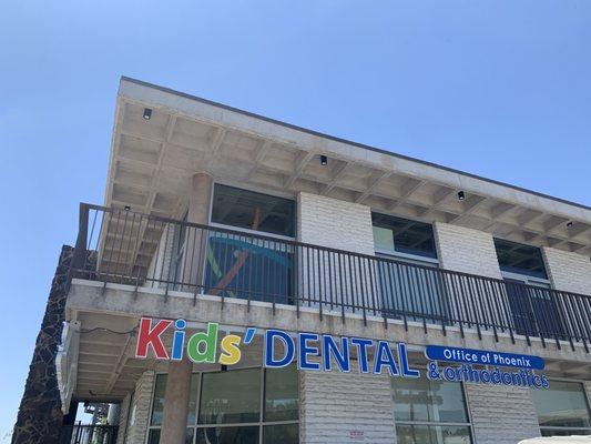 Kids' dentistry at 20th & Camelback