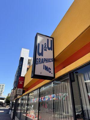 Exterior of U&U Graphics on Azusa in Little Tokyo