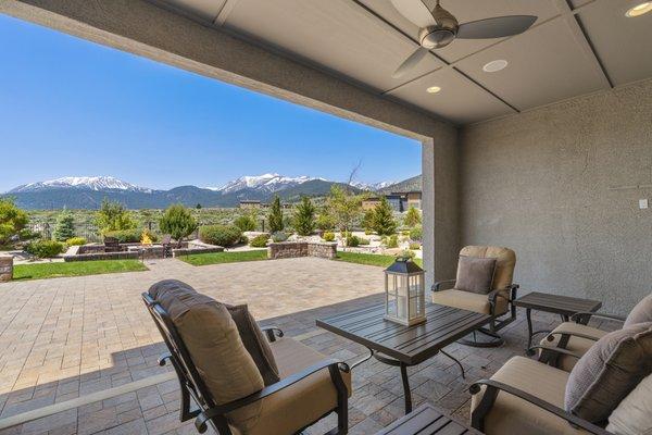 Covered outdoor living space with Mountain views