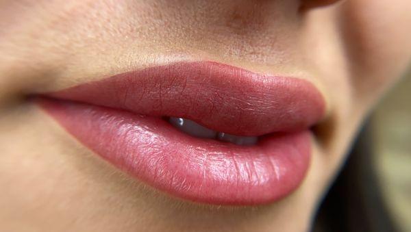 Lip blush