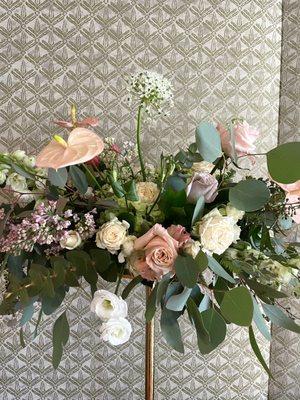 Are you on the hunt for an event or wedding florist? Call us to schedule a consultation!