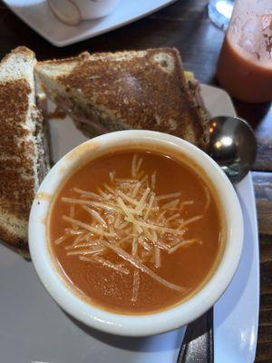 Creamy Roasted Tomato Soup