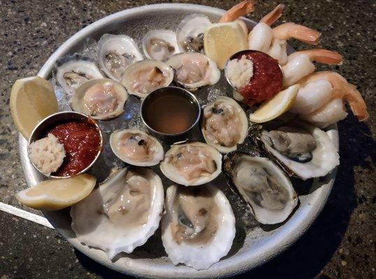 Small seafood platter