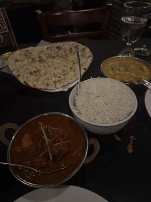 Chicken Vindaloo... Chicken Korma.. Rice.. Garlic Naan