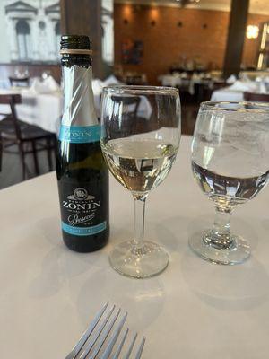 $7 Prosecco, Mionetto, Valdobbiadene