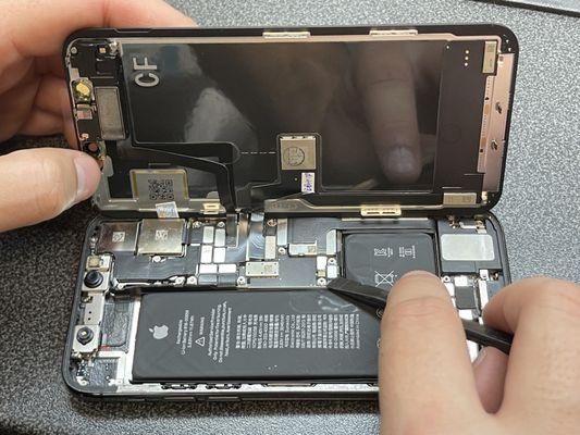 iPhone Battery Replacement