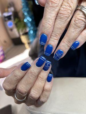 Let us kick off Hanukkah with some festive and cute nails! Happy Hanukkah to all!