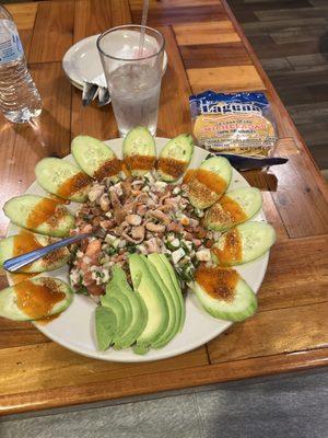 La Laguna Mariscos and Sushi