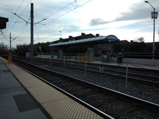 VTA Light Rail - Lick Mill Station