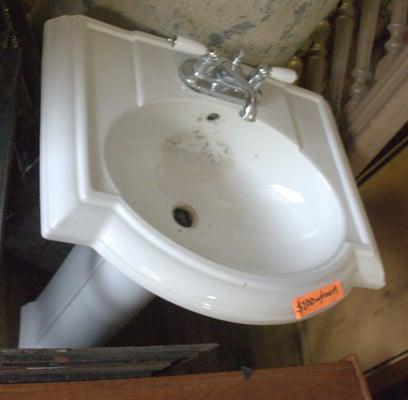 Like new sink, with faucet