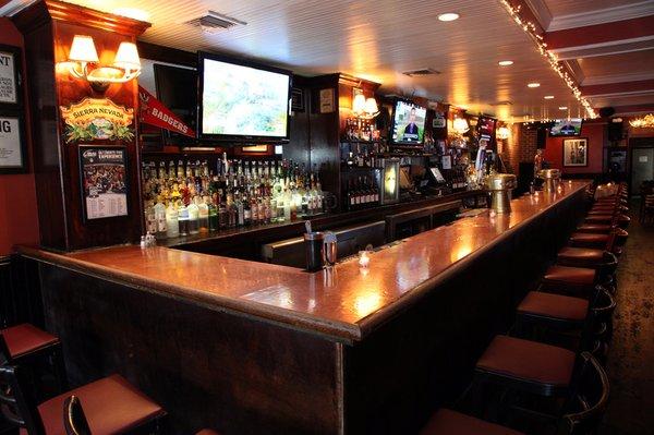 Main Bar-Private Space. Suitable for groups of 150-400 people. 2 Bars. 4 Bartenders. Private Bathrooms. Catering.