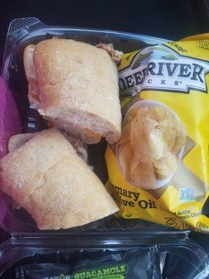 My sandwich and bagged chips served to me in a plastic container and was already pre-made.