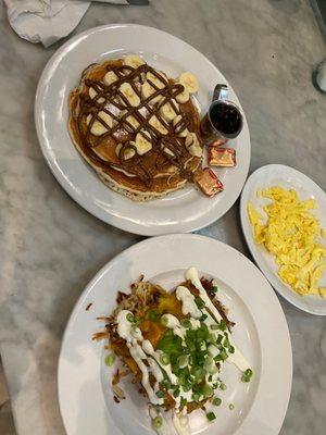 Nutella Madness Pancakes with Bananas, Hash Brown Hill, scrambled, 1 Egg Any Style