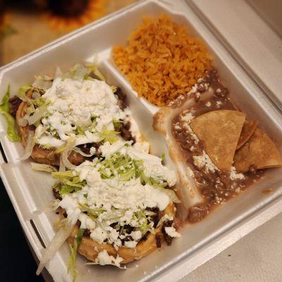 Asada sopes with rice and beans