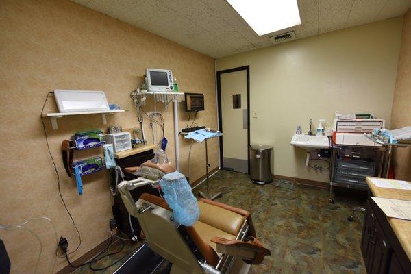 3/16/18 - Dr. Spoolstra's Dental Surgery Room, well equipped for patient safety and comfort!