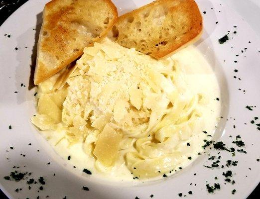 fresh made fettuccine alfredo