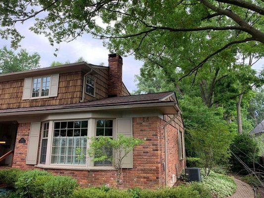 Owens Corning Oakridge Aged Cedar shingles in Birmingham