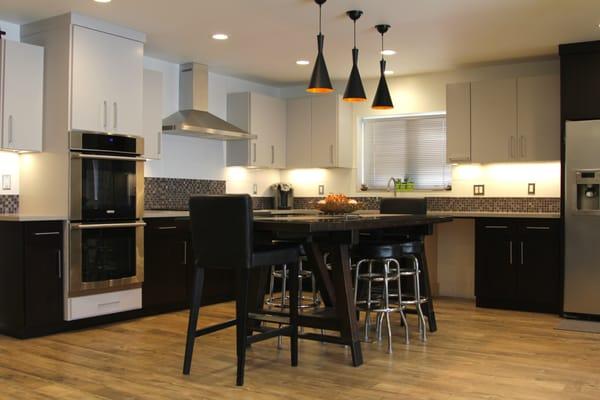 Custom Built Cabinets, Pavilion Grey Lacquer finish upper cabinets