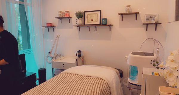 Nellie is a magical esthetician!