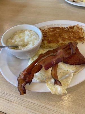 2egg breakfast came out hot, fast, and delicious! And grits!!!!