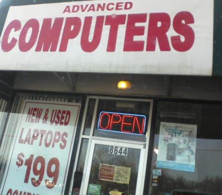 Advance Computers Store Front.