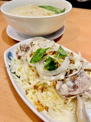 Bun Mang Vit (Vermicelli Soup with Duck Salad)