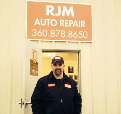 Robert Merrill ( Owner/Master Technician )