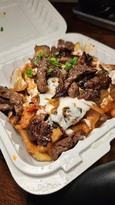 Kimchi Cheese Fries with Steak