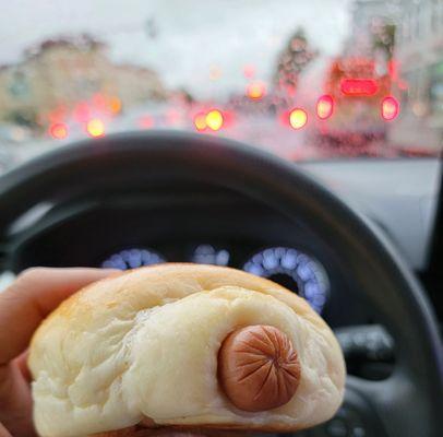 hot dog bun