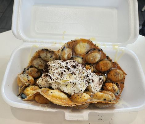 Oreo waffles with cookies and cream ice cream - yummmm!!!