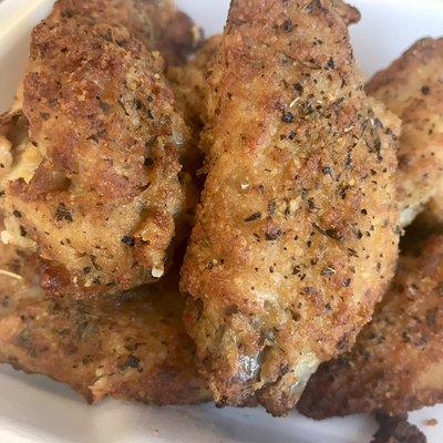 Zesty Italian traditional wings