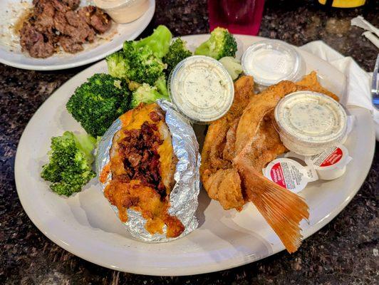 Red snapper, baked potato & broccoli