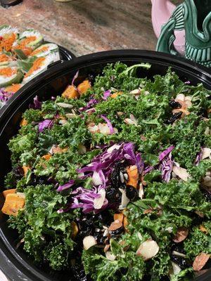 Kale salad (SO fresh!)