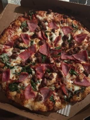 Pan pizza with beef spinach and Han