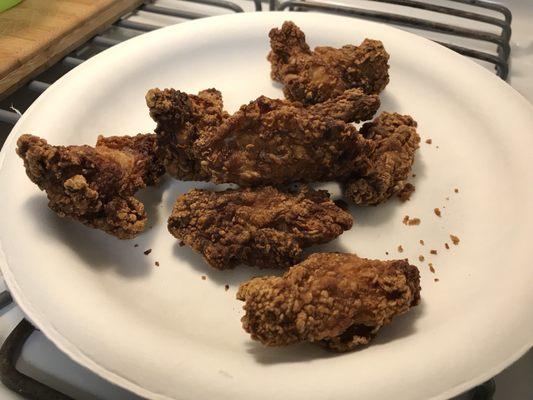 the chicken wings they gave  me. Burnt to a crisp and  tasted like soot. How could an employee look at this and say " this is OK?"