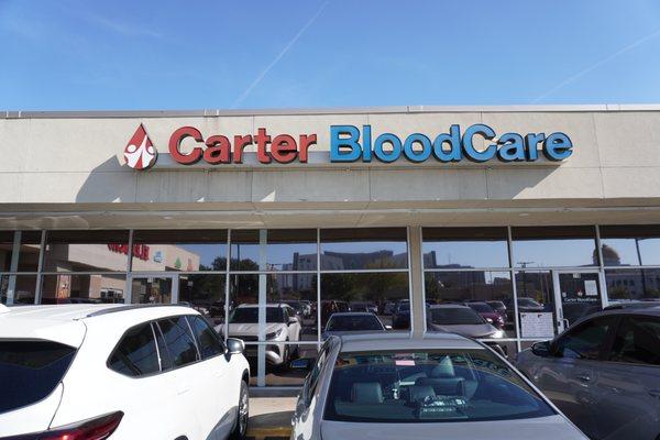 Front entrance of Baylor Carter BloodCare