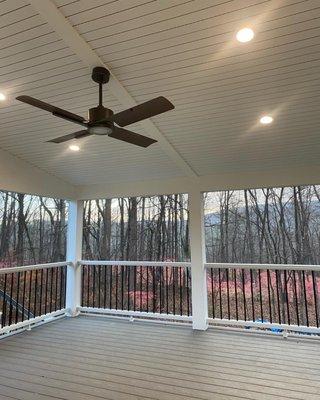 Screened in porch