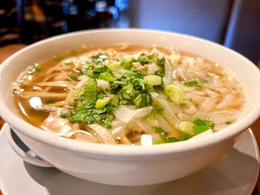 Pho - Medium chicken with beef broth