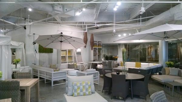 Jardin DeVille showroom in Estero, Florida