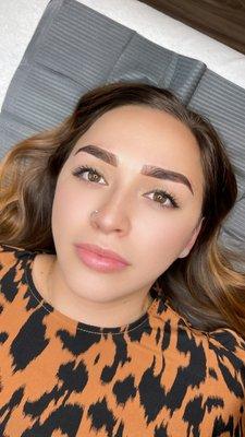 Ombré powder brows